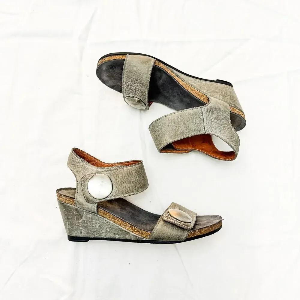 Taos Carousel Wedge Sandal Gray Silver Button Slingback Platform Shoes Size 37